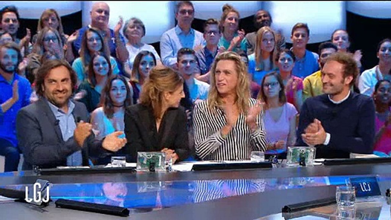 Pour le lancement du Grand Journal, Victor Robert évoque "le siège éjectable qu'il occupe cette saison"