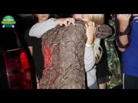 Kris Jenner Embarrassing Wardrobe Malfunction: Flashes Butt Cheeks