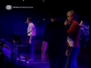 Cabeças No Ar - O Primeiro Beijo (11/13)