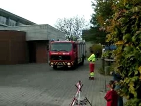 Alarmfahrt Feuerwehr Rohr: Einsatz TLF