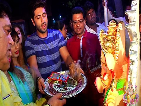Ankit Gera Dancing On DHOL BEAT With Family | Welcomes Lord Ganpati - Ganesh Chaturthi Special 2016