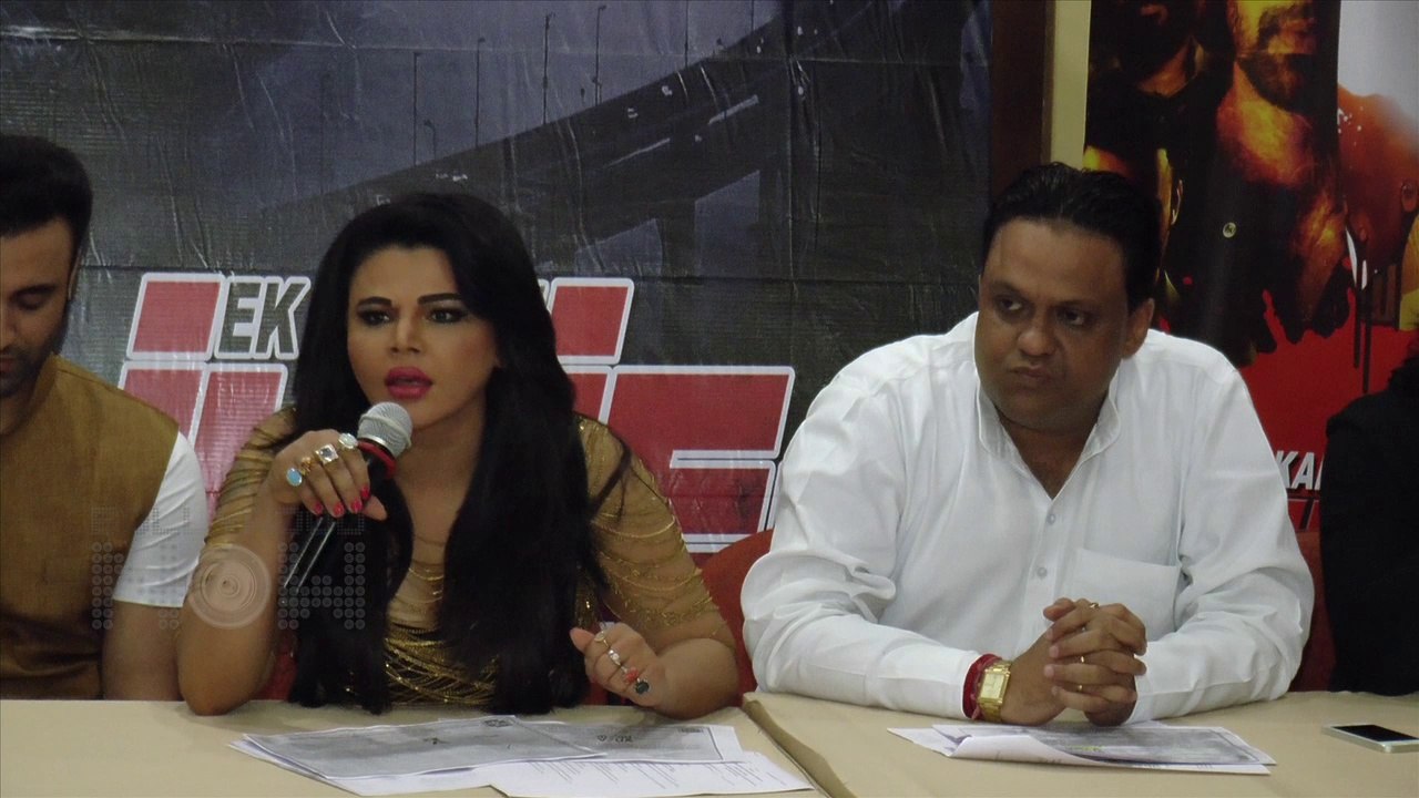 Rakhi Sawant SLAPS Sunny Leone Once Again - WATCH