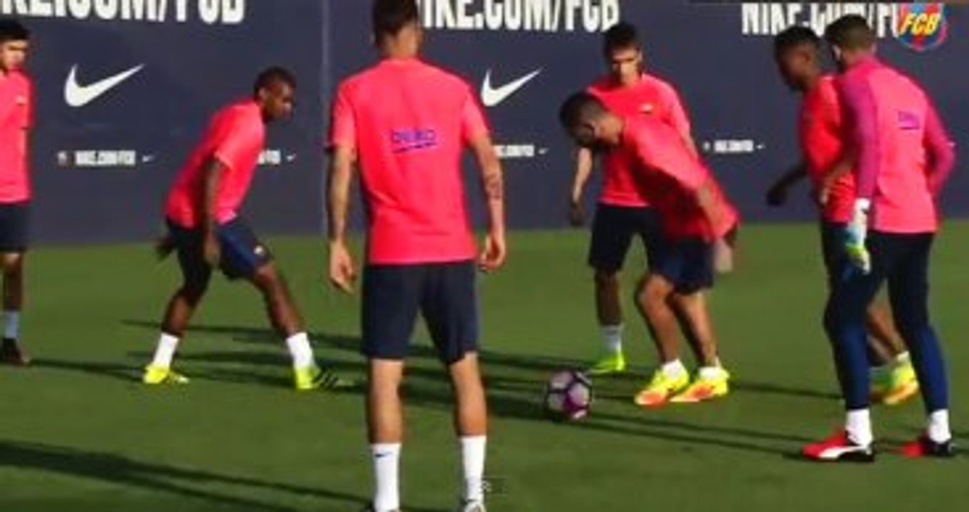 Arda Turan, Barcelona Antrenmanında Bacak Arası Yedi
