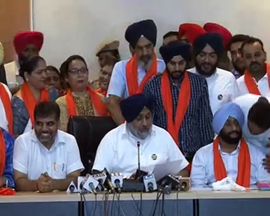 Kulwant Singh joining SAD party.