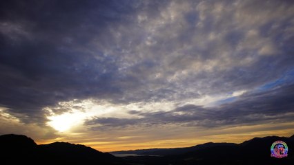 Скачать видео: Timelapse du coucher de soleil du 16 Aout 2016 sur le golfe du valinco depuis Sartene en Corse