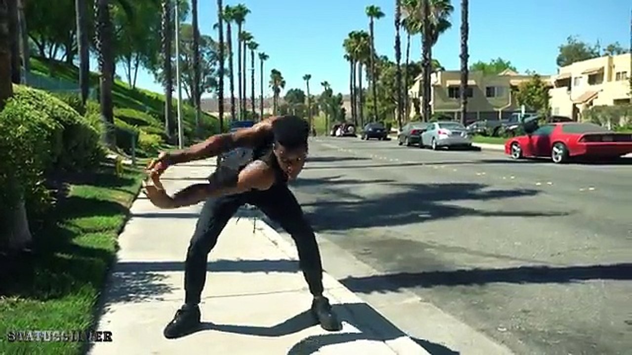 Ce mec incroyablement souple nous hypnotise en dansant !