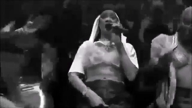 Rihanna - Work,Rude Boy (Live From The 2016 MTV VMAs)