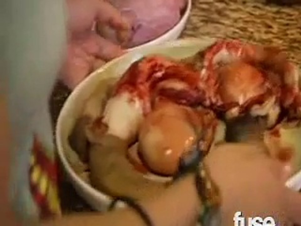 Girl cooks And Eats Bull Testicles Womens Jackass