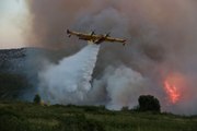 Incendie dans les calanques: les images impressionnantes des pompiers