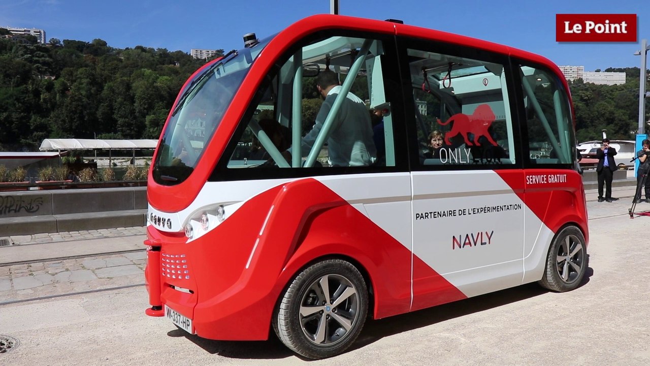 Reportage sur la navette Navly, un minibus sans conducteur