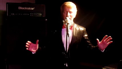 KARAOKE COVER - HELP ME MAKE IT THROUGH THE NIGHT