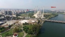 Adana Semalarına Dev Türk Bayrağı