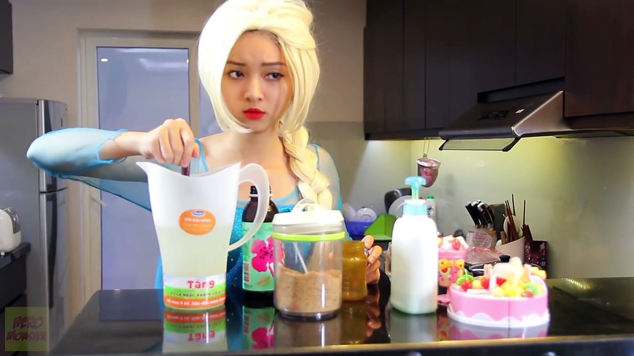 #Spiderman and Frozen Elsa, Anna Wake Up Morning w  SuperMan, Maleficent vs Babies! Superhero funny