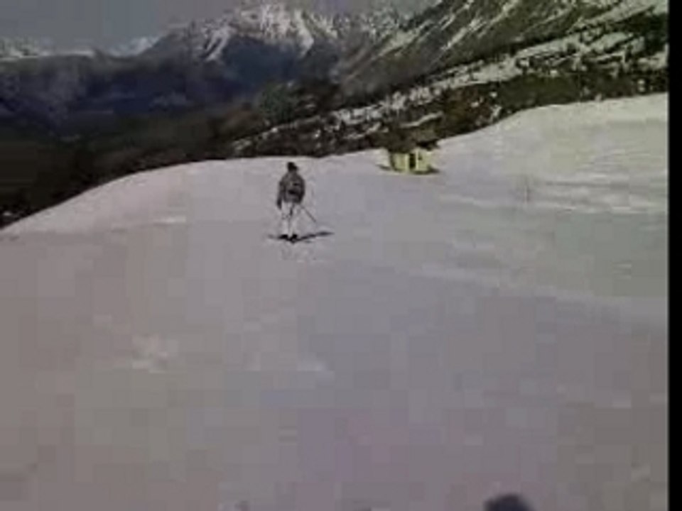 Je suis Emilie qui ski