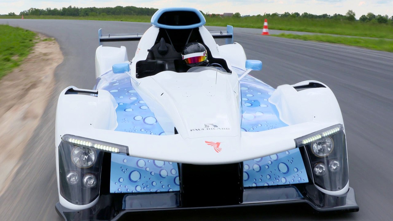 La Green GT H2 en roulage sur le circuit de Lurcy-Lévis, 25 et 26 mai 2016.