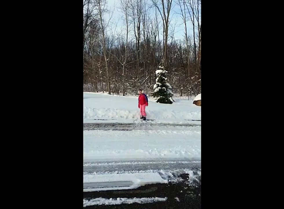 Kid fails sledding attempt