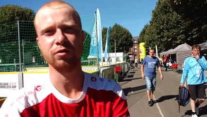 Des personnes sans-abri ou en difficulté de logement ont participé à un tournoi de football à Mons