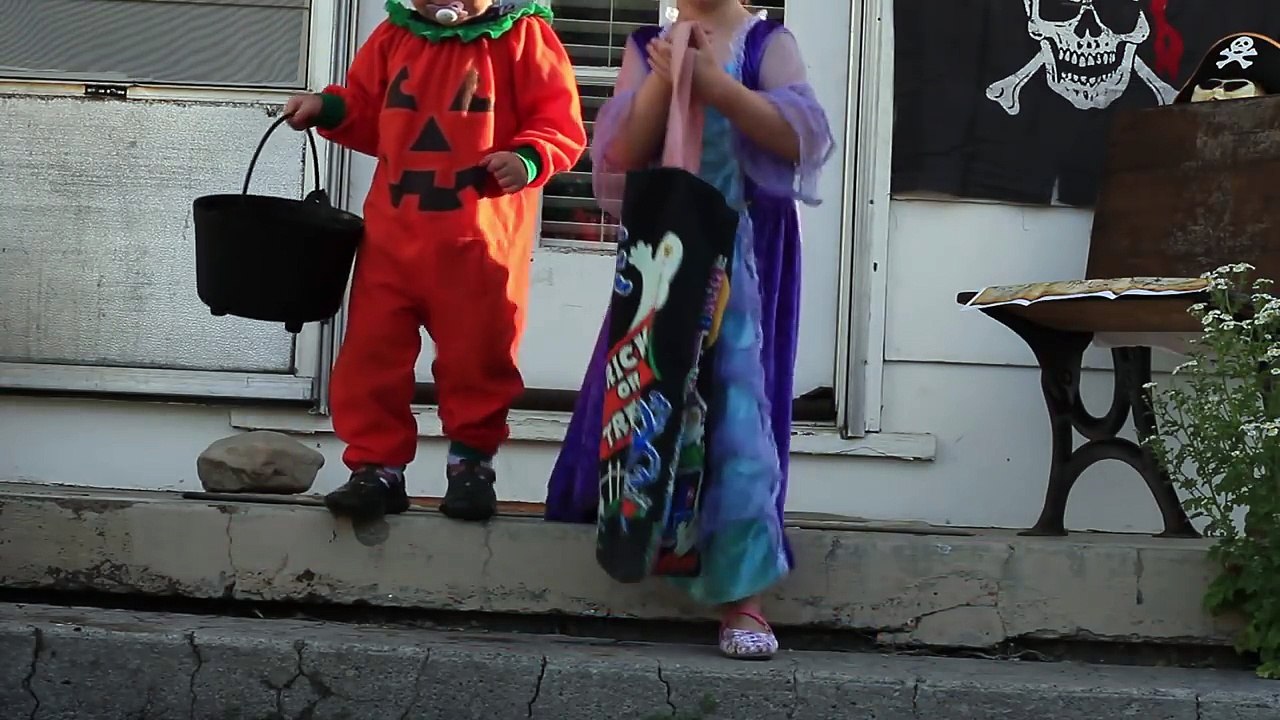 109.Candy Cannon Prank! Trick or Treat.