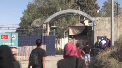 Cerablus'a Gönderilen İş Makinesi ve Yardım Malzemeleri