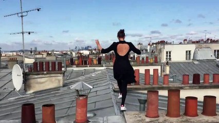 Leçon de voltige sur les toits de Paris.