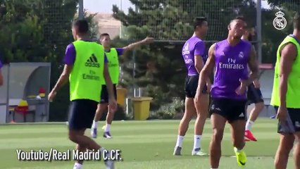 Cristiano Ronaldo back in training with some amazing Golazos