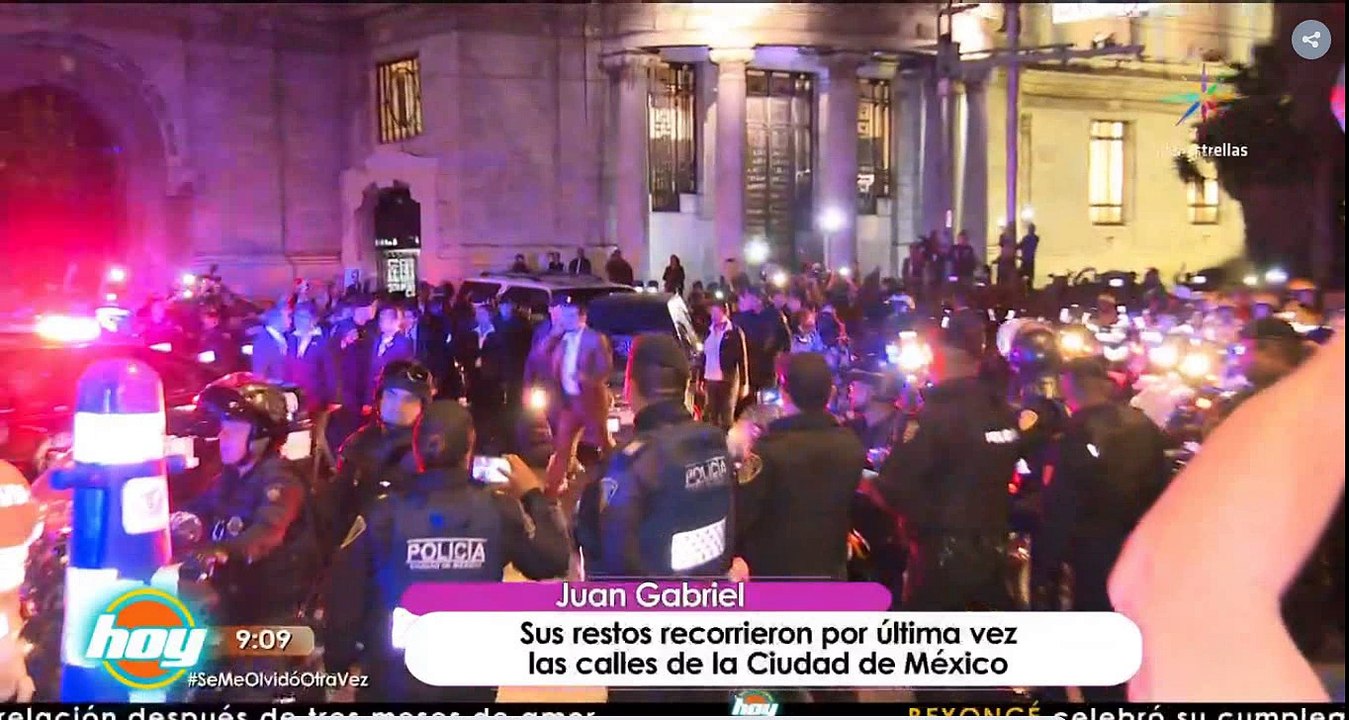 DESPEDIDA DE MEXICO DE LAS CENIZAS DE JUAN GABRIEL Y LLEGADA A CIUDAD JUAREZ EN SU CASA 07/09/2016