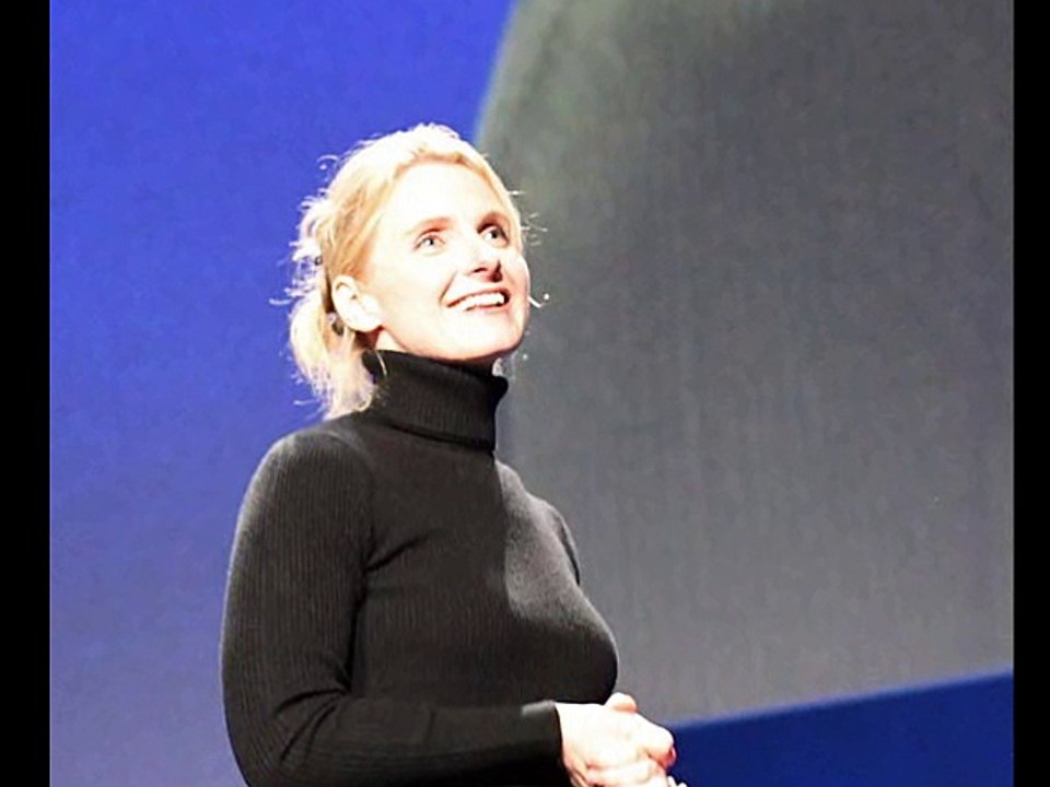 'Eat, Pray, Love' Author Elizabeth Gilbert Reveals She's In Love With a Woman