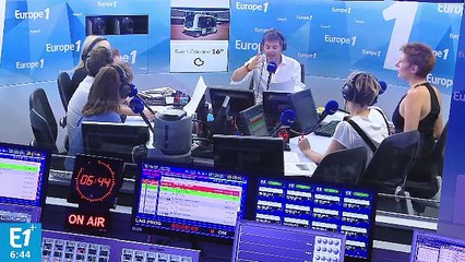 François Hollande : un dernier geste pour la route !