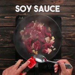 Stir Fried Beef with Flat Rice Noodles