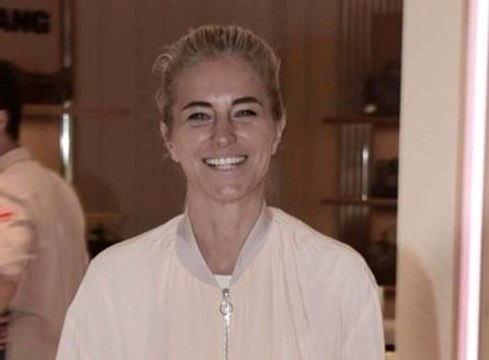 Burcu Esmersoy, Makyajsız Fotoğrafına Açıklık Getirdi