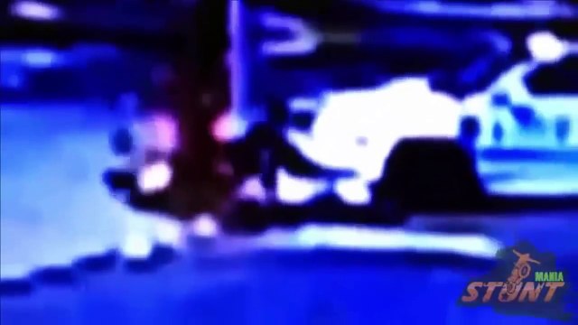 ★ Police VS Moto - Police CHASE Motorcycle Cops Riding WHEELIES - Compilation