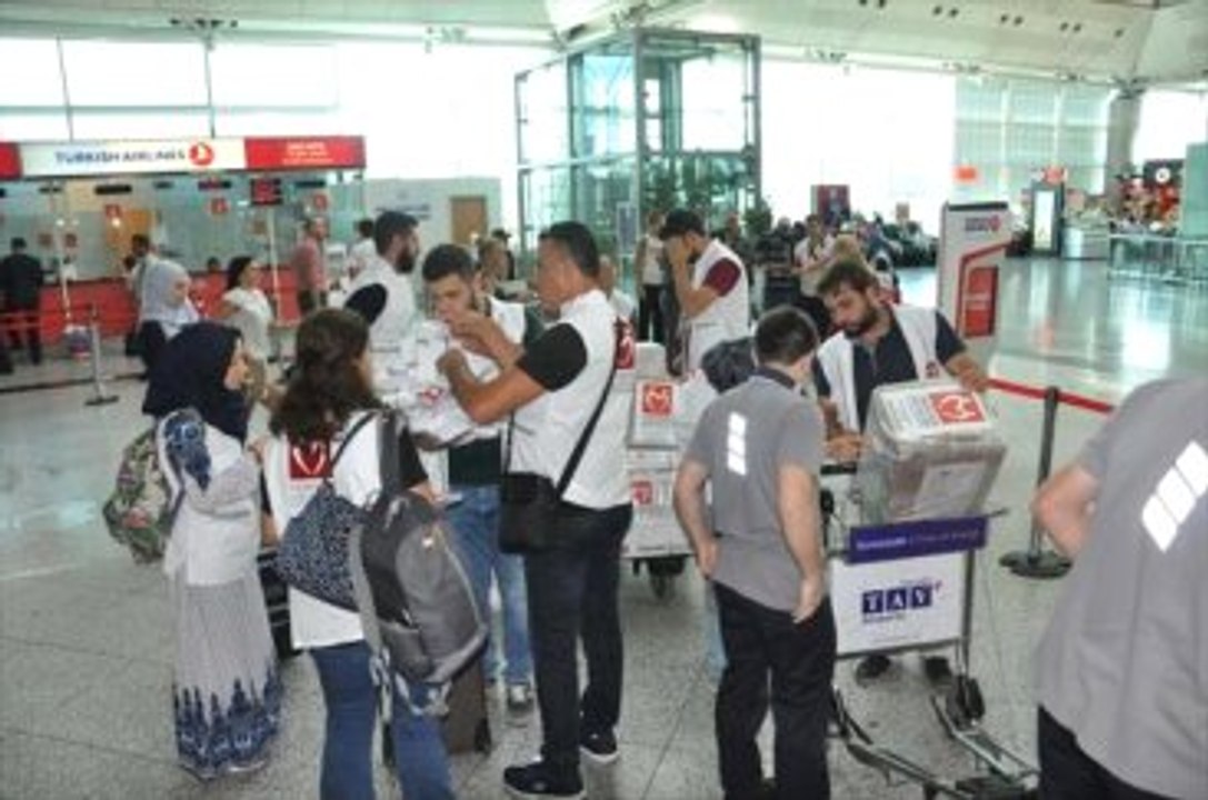 Yeryüzü Doktorları" Kurban Yardımı İçin Yurtdışına Gitti