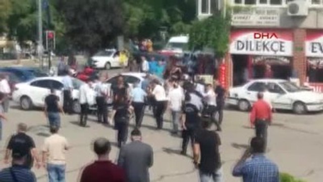 Bursa'da Duruşma Öncesi Arbede