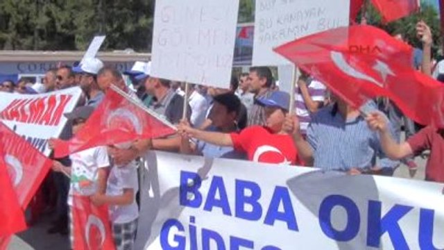 Çorum'da Eşten Atılan 70 İşçi Eş ve Çocuklarıyla Eylem Yaptı