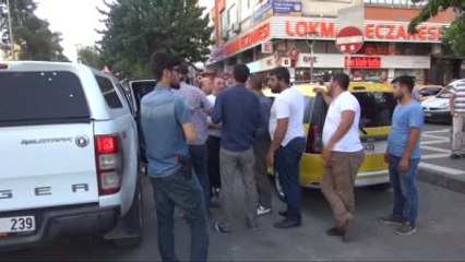 Şanlıurfa?da Trafikte 'Hatalı Sollama' Kavgası: 1 Yaralı