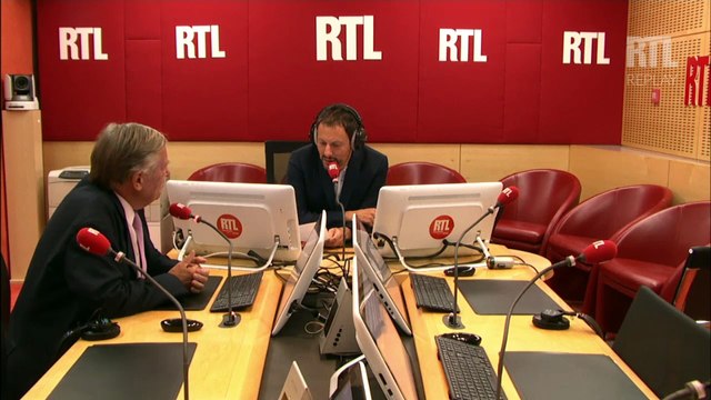 Selon Alain Duhamel, François Hollande est désormais un candidat virtuel