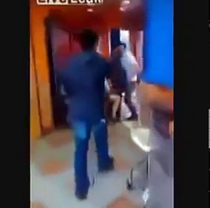 صاحبها شلق بها تخون فيه مع صاحبو شوفو شنوا عمللها هههه