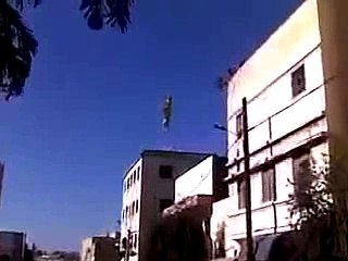 كبش هرب من منزل ياخي وحل في خيط الضو هههه