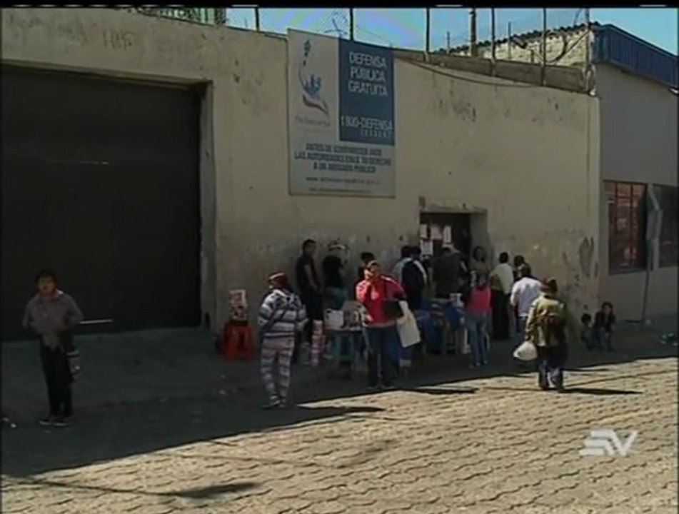 Polémica por sellos con símbolos nazis colocados a familiares de los internos