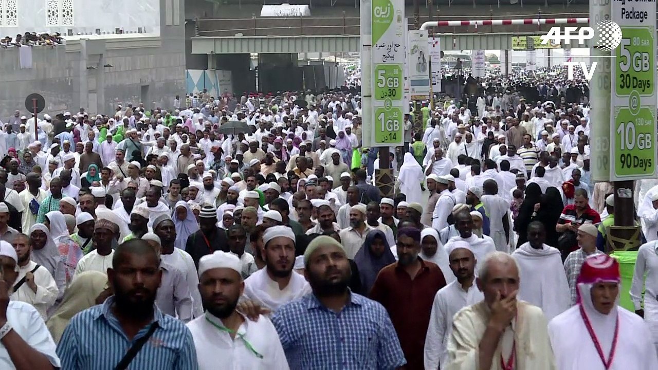 Nearly 2 million in Saudi for first post-stampede hajj