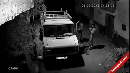 Kamyoneti dans ederek çaldı