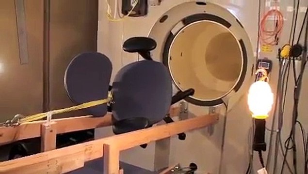 Voilà pourquoi les objets métalliques doivent être retirés lors d'une IRM