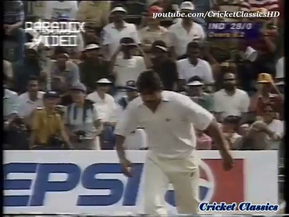 Inzamam-ul-Haq No-balled for THROWING vs India + Epic Tony Greig Commentary - TERRIBLE BOWLING FAIL!