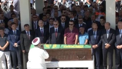 Cumhurbaşkanı Erdoğan, Kocatepe Camii Eski İmamı Temel'in Cenazesine Katıldı 2