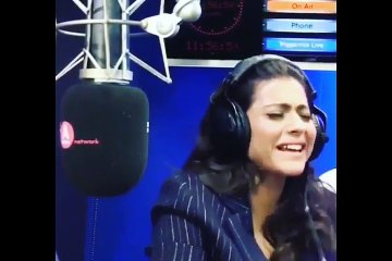 Kajol Sung Sunny Leone Baby Doll Song in Funny Way