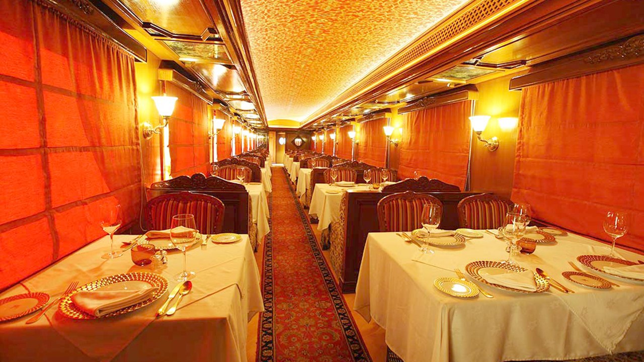 Top 10 Most Luxurious Trains In the World 2016