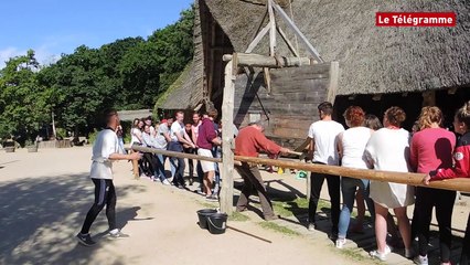 Pleumeur-Bodou (22). Le "Welcome day" de Bossuet à la fête