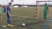 Les joueurs du FC Barça affrontent l'équipe handisport de Cecifoot (déficients visuels)