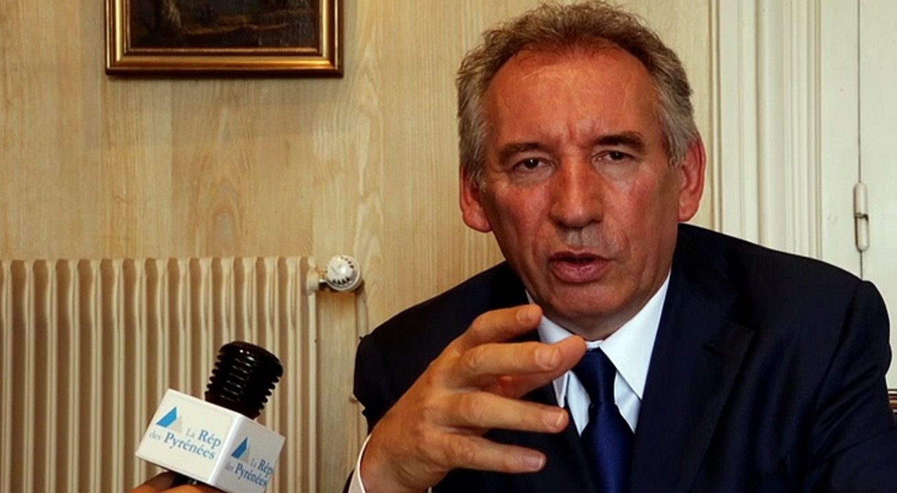 François Bayrou et la présidentielle de 2017, Juppé, Sarkozy, Macron, le centre-ville de Pau...