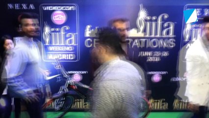 What happens when Anil Kapoor takes Mumbai local to avoid traffic